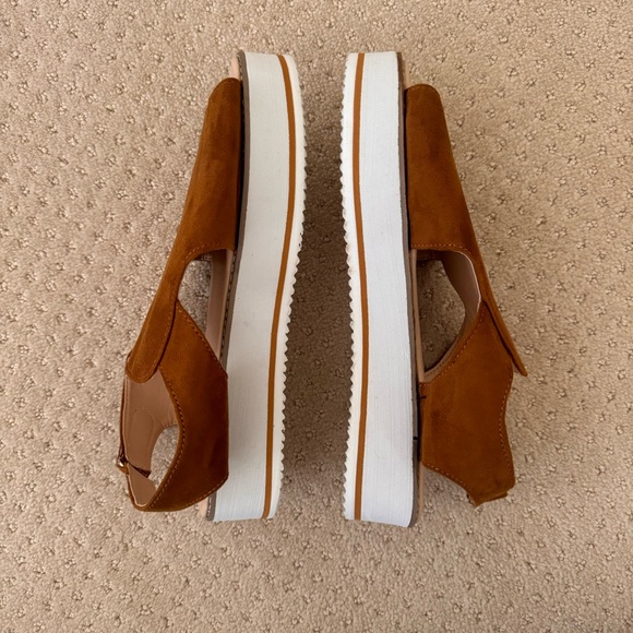 Shoes - brown sandals with velcro strap!